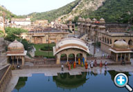 Hotels In Jaipur Near Jal Mahal